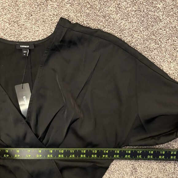 Express Women's Satin Draped Top Size XS Black Long Sleeves Faux Wrap NWT $58 - Picture 13 of 16